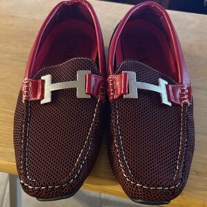 Elegant Burgundy Loafers with Silver Accents (Soft)